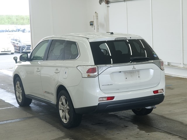 Mitsubishi OUTLANDER 2013 7843090-1