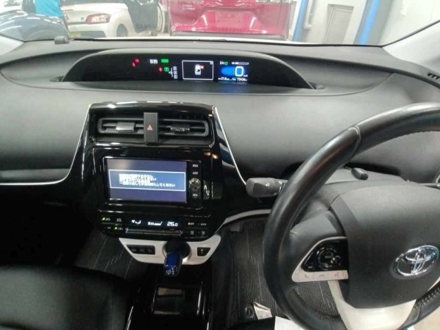 Toyota PRIUS PHV 2017 7838699-11