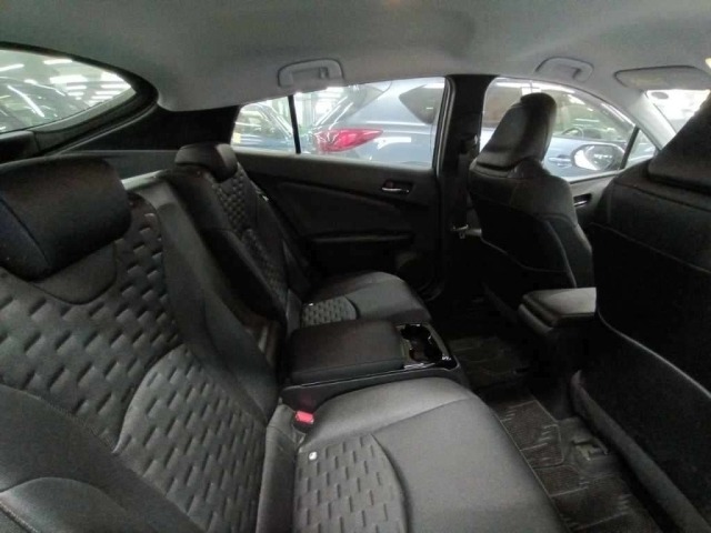 Toyota PRIUS PHV 2017 7838699-12
