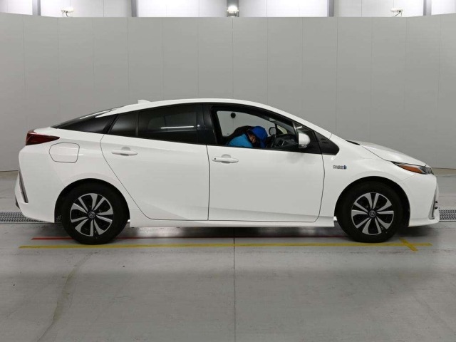 Toyota PRIUS PHV 2017 7838699-3