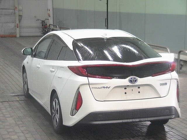 Toyota PRIUS PHV 2017 7838715-1