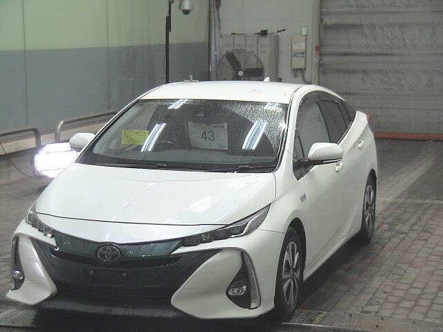 Toyota PRIUS PHV 2017 7838715-4