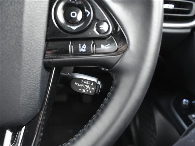 Toyota PRIUS PHV 2021 7838908-11