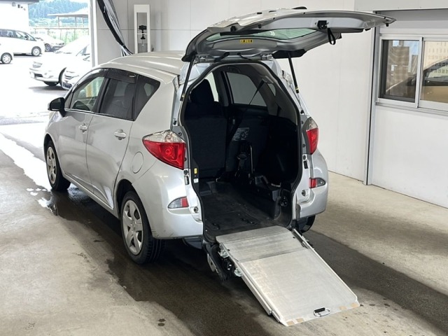 Toyota RACTIS 2014 7826627-5