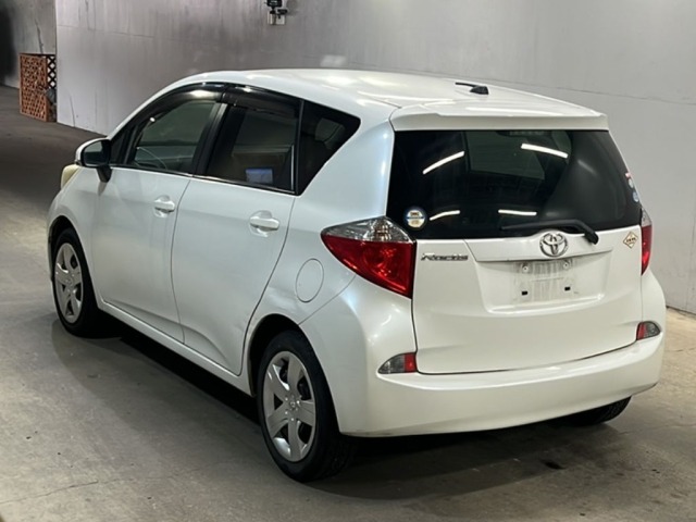 Toyota RACTIS 2011 7826633-1