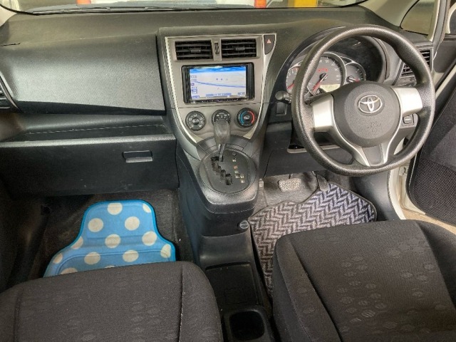 Toyota RACTIS 2011 7826633-3