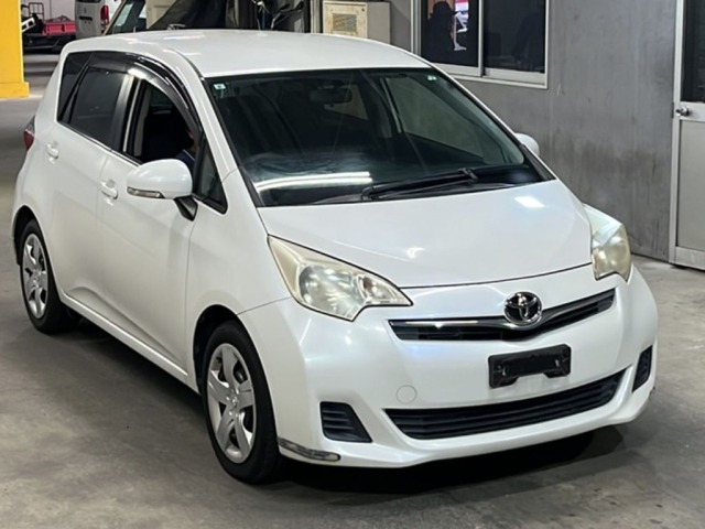 Toyota RACTIS 2011 7826633-4