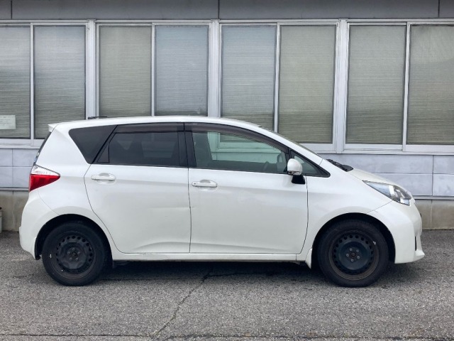 Toyota RACTIS 2011 7826651-3
