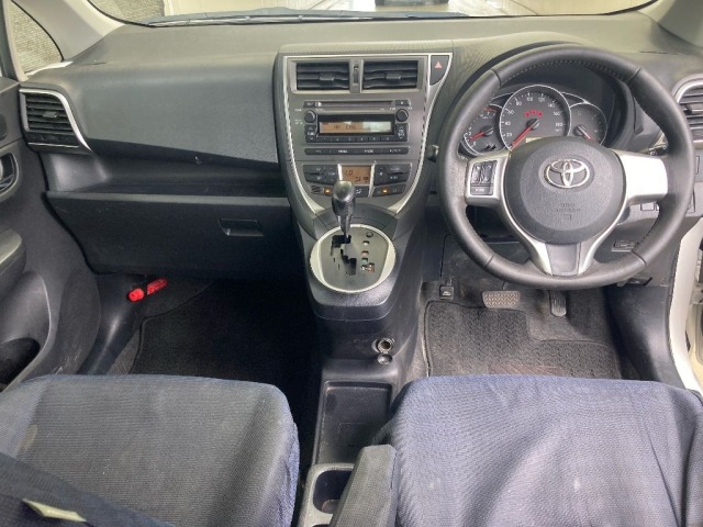 Toyota RACTIS 2011 7826651-4