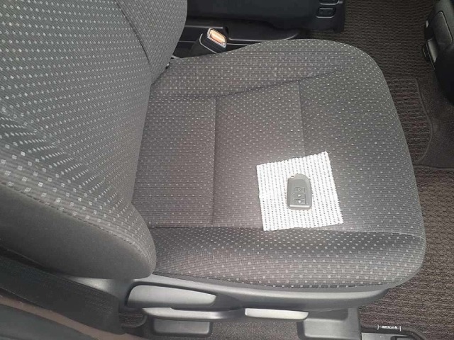 Toyota SPADE 2019 7839499-10