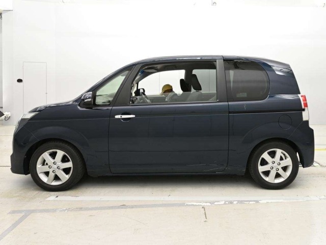 Toyota SPADE 2019 7839499-4