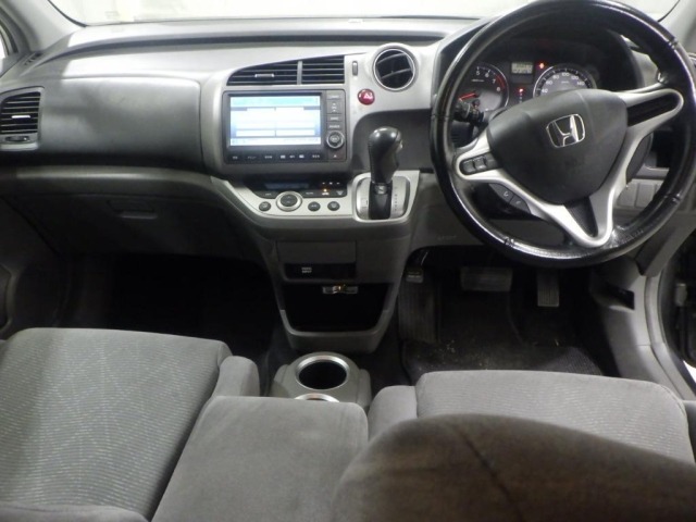 Honda STREAM 2011 7842209-3