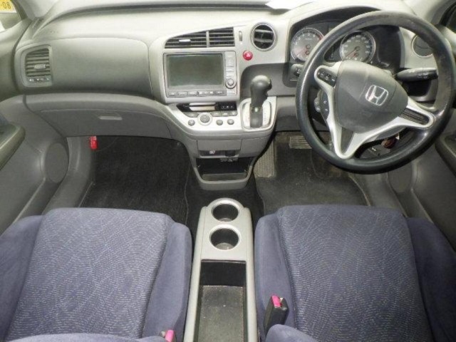 Honda STREAM 2011 7842212-3