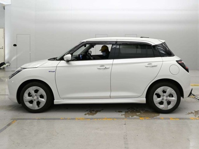 Suzuki SWIFT 2025 7838797-4