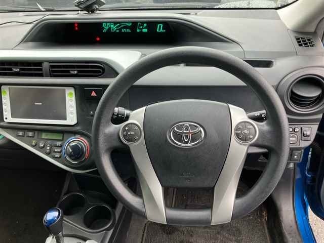 Toyota AQUA 2012 7850584-3