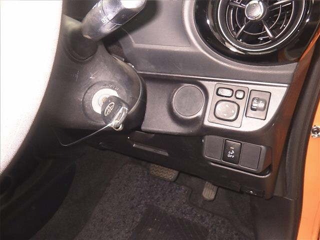 Toyota AQUA 2015 7850596-8
