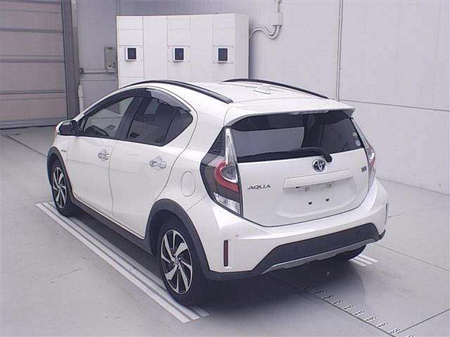 Toyota AQUA 2020 7850599-1
