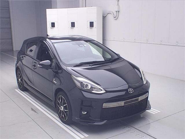 Toyota AQUA 2018 7850602-0