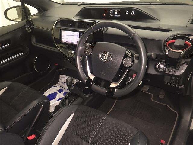 Toyota AQUA 2018 7850602-3