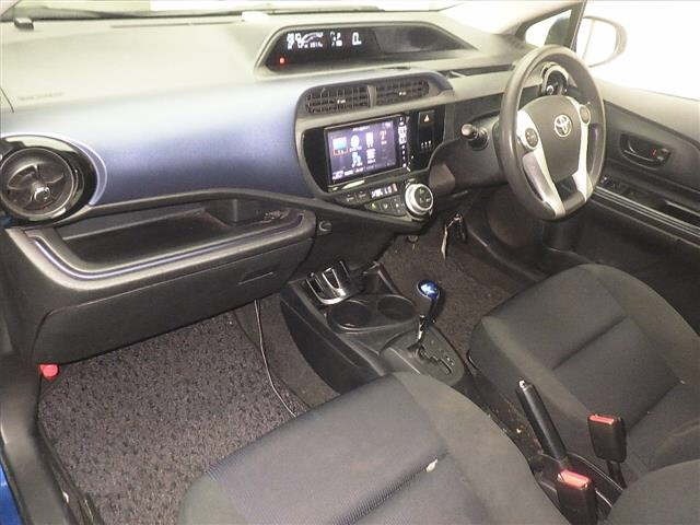 Toyota AQUA 2015 7850603-4