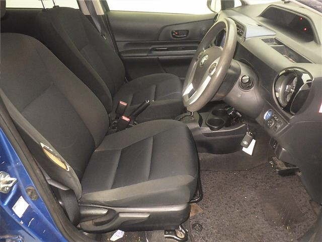 Toyota AQUA 2015 7850603-5