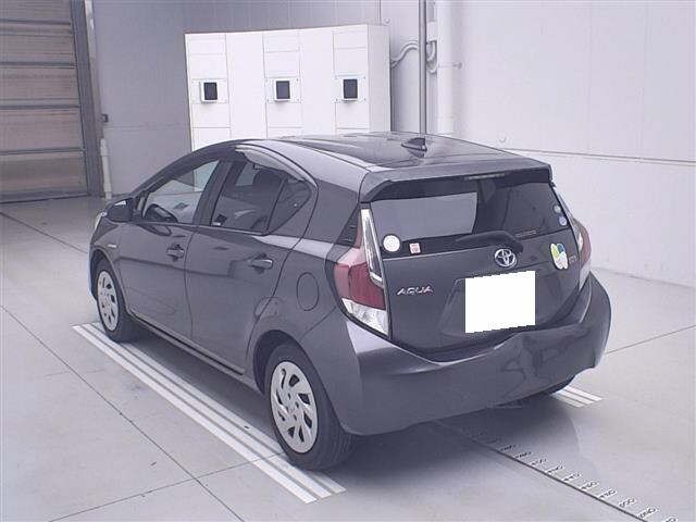 Toyota AQUA 2016 7850604-1