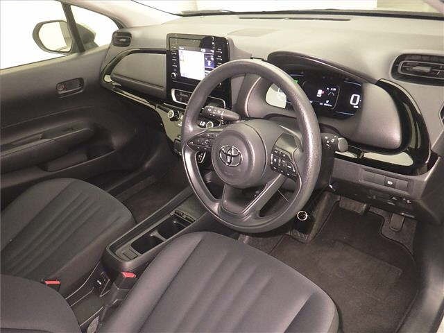 Toyota AQUA 2022 7850605-3