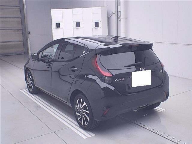 Toyota AQUA 2023 7850606-1