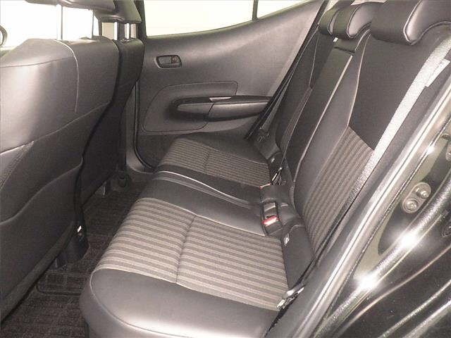 Toyota AQUA 2023 7850606-7