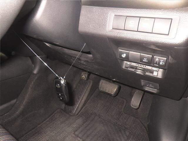 Toyota AQUA 2023 7850606-8