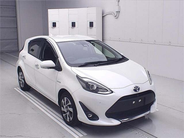 Toyota AQUA 2021 7850607-0