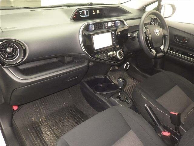 Toyota AQUA 2021 7850607-4