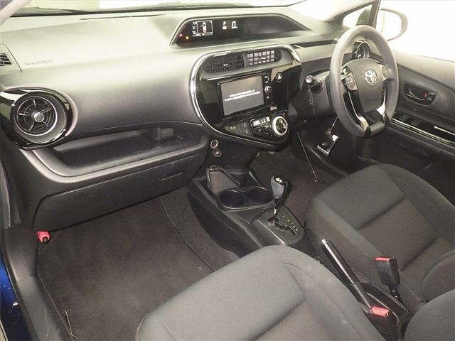 Toyota AQUA 2017 7850608-4