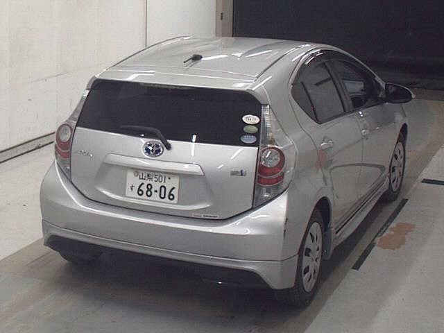 Toyota AQUA 2014 7850611-5