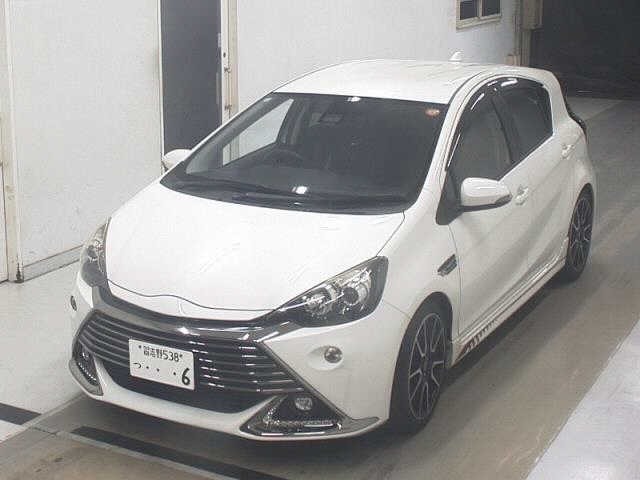Toyota AQUA 2016 7850612-4