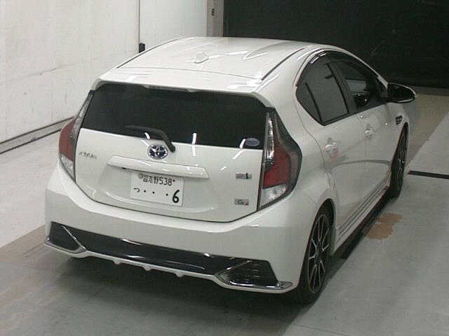 Toyota AQUA 2016 7850612-5