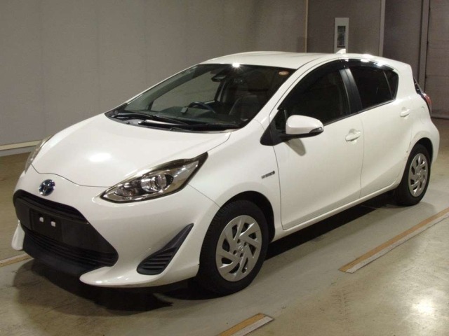 Toyota AQUA 2017 7850613-0