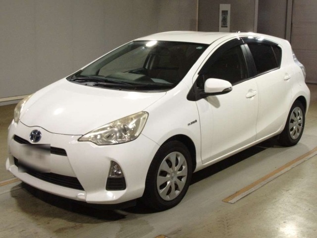 Toyota AQUA 2013 7850614-0