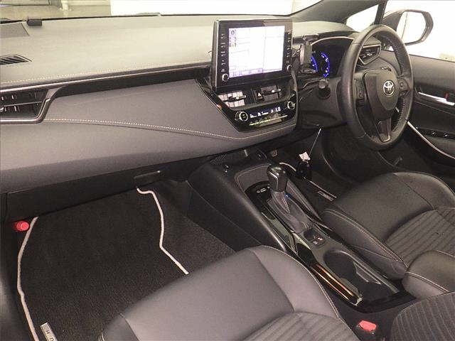 Toyota COROLLA TOURING 2020 7845341-4
