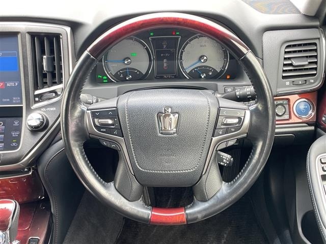 Toyota CROWN MAJESTA 2016 7850318-19