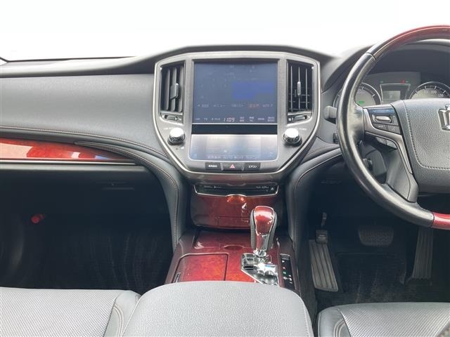 Toyota CROWN MAJESTA 2016 7850318-21