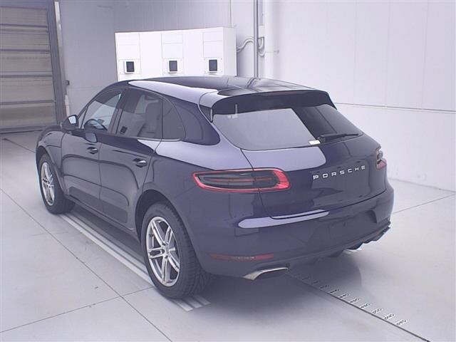 Porsche MACAN 2017 7846907-1