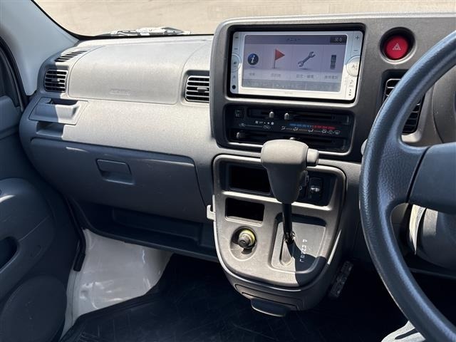 Toyota PIXIS VAN 2013 7845429-18