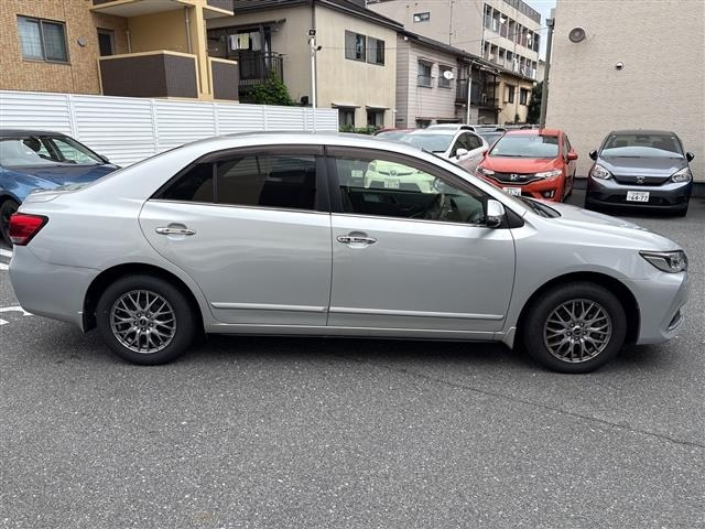 Toyota PREMIO 2017 7847570-1