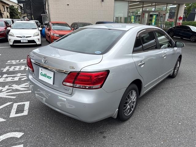 Toyota PREMIO 2017 7847570-21