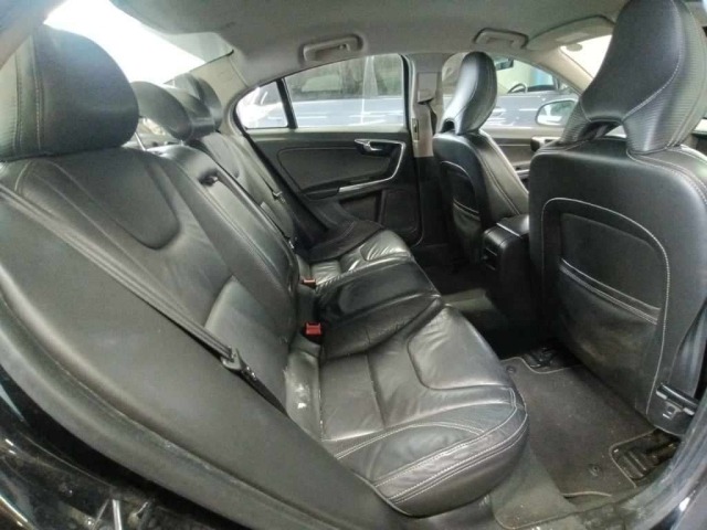 Volvo S60 2013 7846959-12