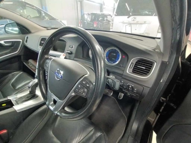 Volvo S60 2013 7846959-9