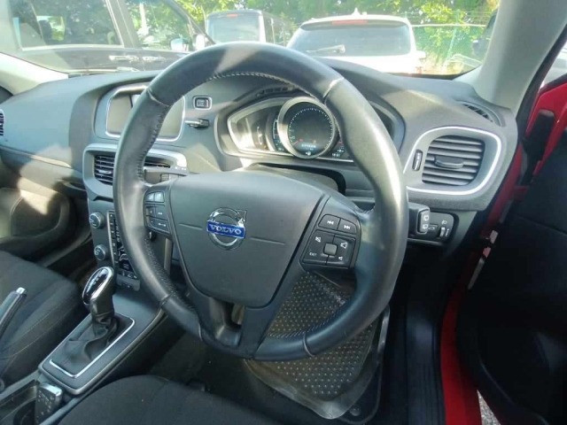Volvo V40 2013 7847023-9