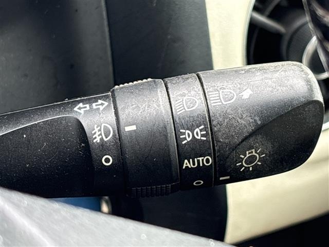 Toyota AURIS 2016 7882085-12