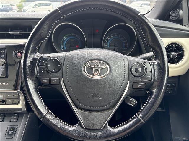 Toyota AURIS 2016 7882085-8